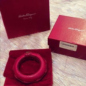 💯authentic bracelet salvatore ferragamo
